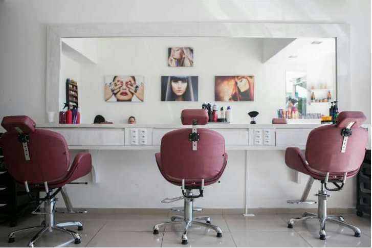 Manicure pedicure